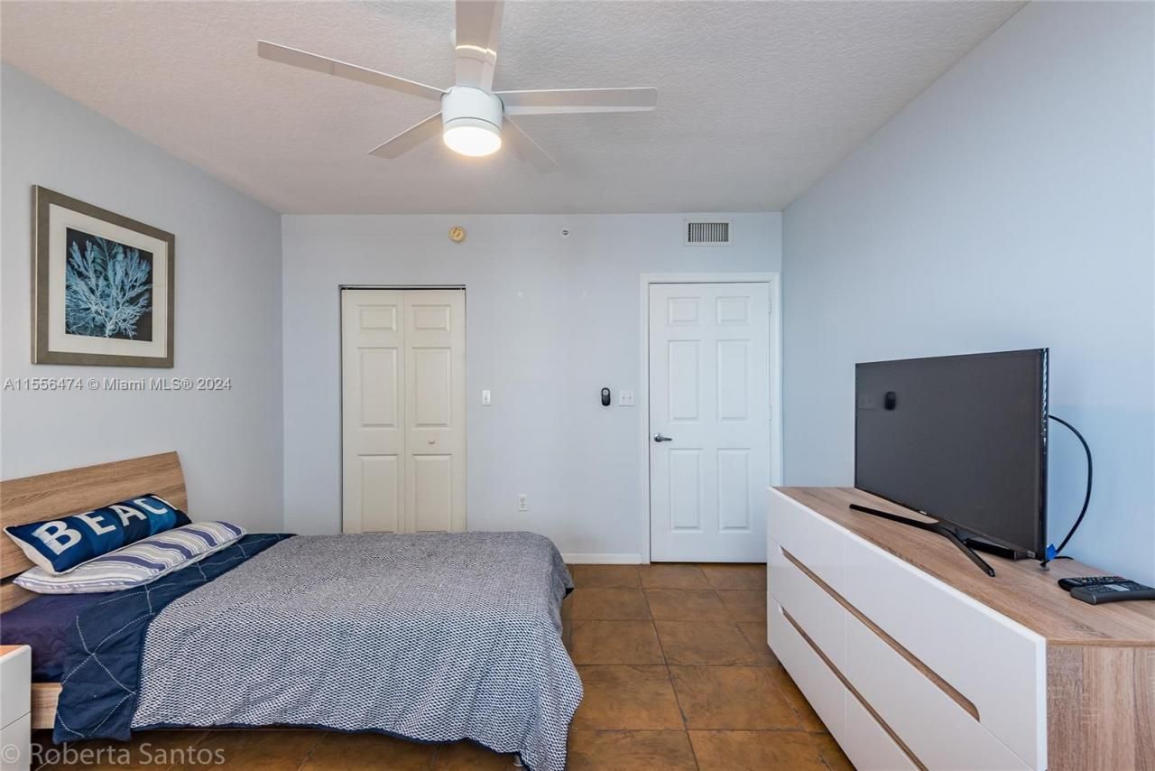 2080 S Ocean Dr, Unit 602, Hallandale Beach, FL 33009 Photo