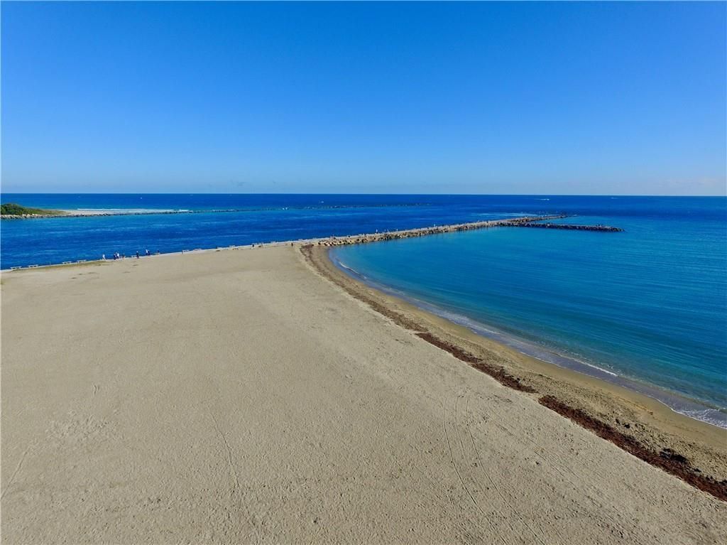 422 S Ocean Drive, Hutchinson Island, FL 34949 Photo