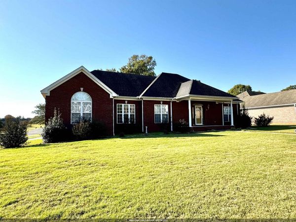 313 Kingston Dr, Florence, AL