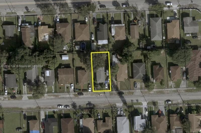 1345 NW 70th St, Miami, FL 33147 Photo