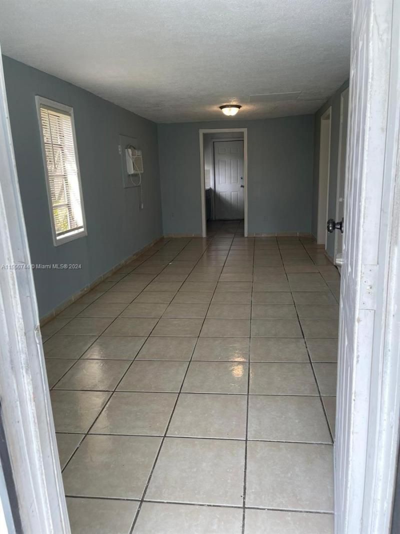 1345 NW 70th St, Miami, FL 33147 Photo