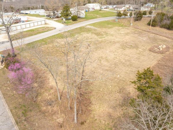 000 Rinehart Road, Branson, MO 65616