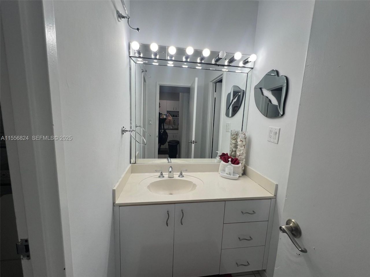 100 Lincoln Rd, Unit 1126, Miami Beach, FL 33139 Photo