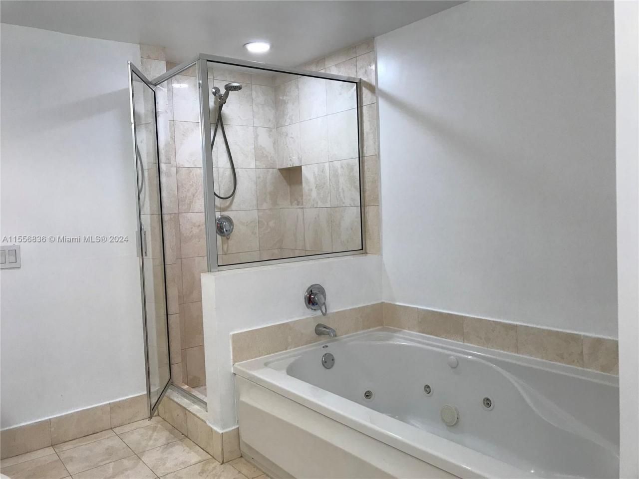 17375 Collins Ave, Unit 1708, Sunny Isles Beach, FL 33160 Photo