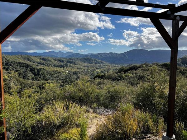 76340 Bryson Hesperia Road, Bradley, CA 93426