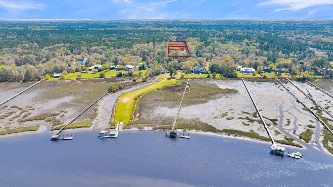 000 Duck Pond Road Photo 14