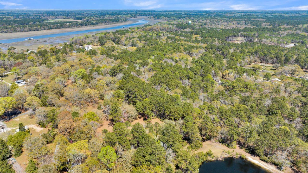 3205 Duck Pond Road Photo 10