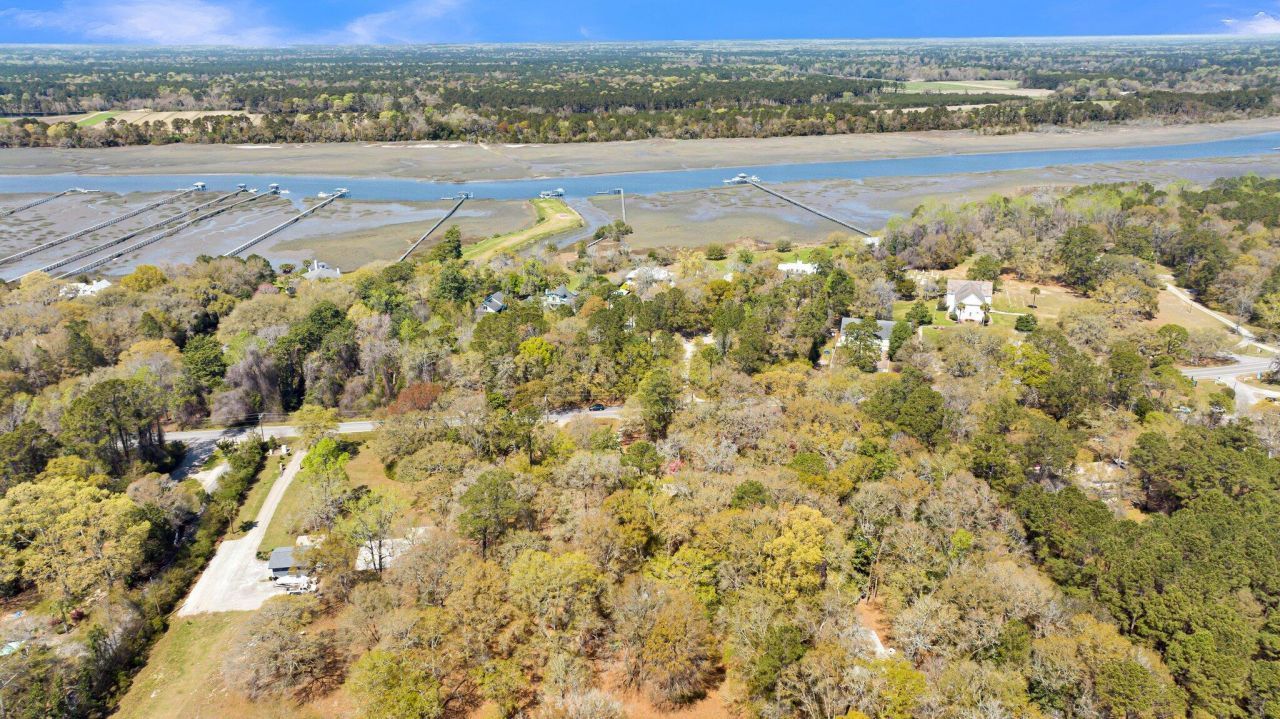 3205 Duck Pond Road Photo 11