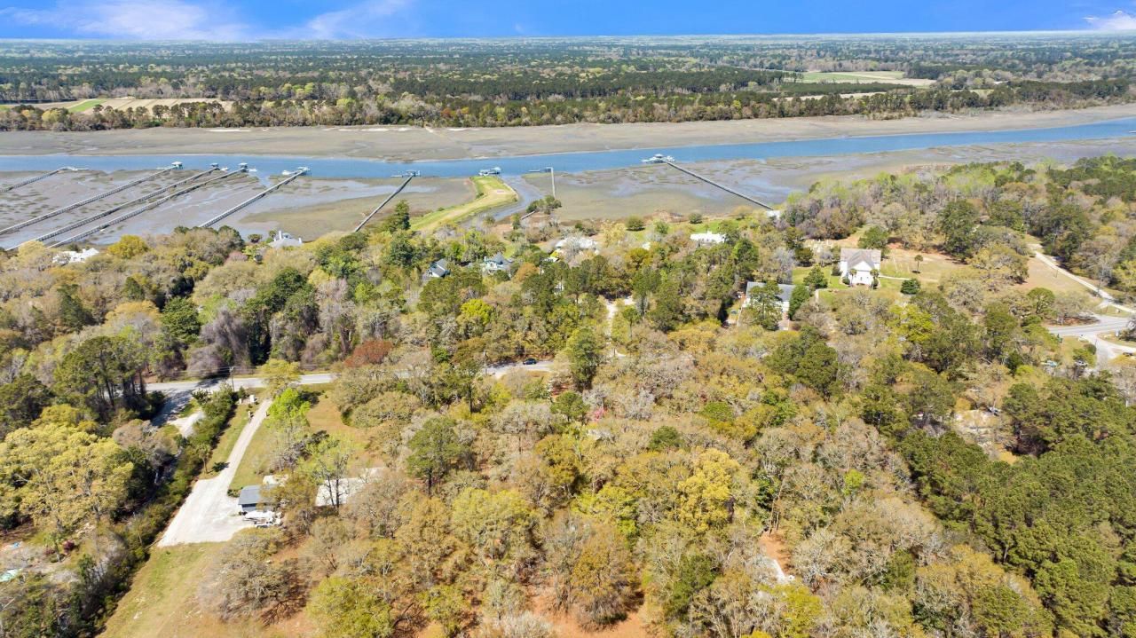 2591 Bohicket 1 Road Photo 14