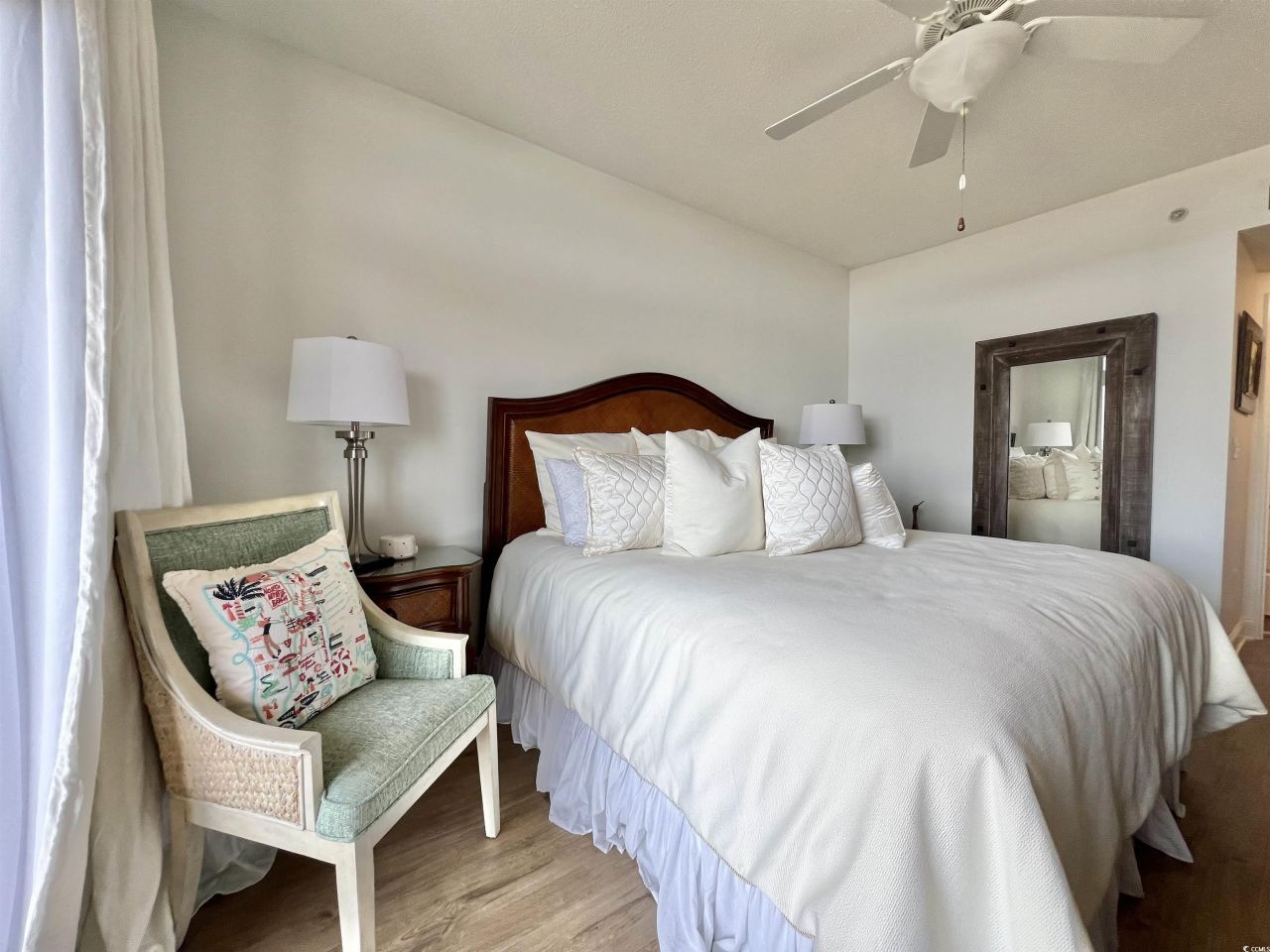 100 North Beach Blvd. Photo 18