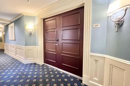 100 North Beach Blvd. photo 4