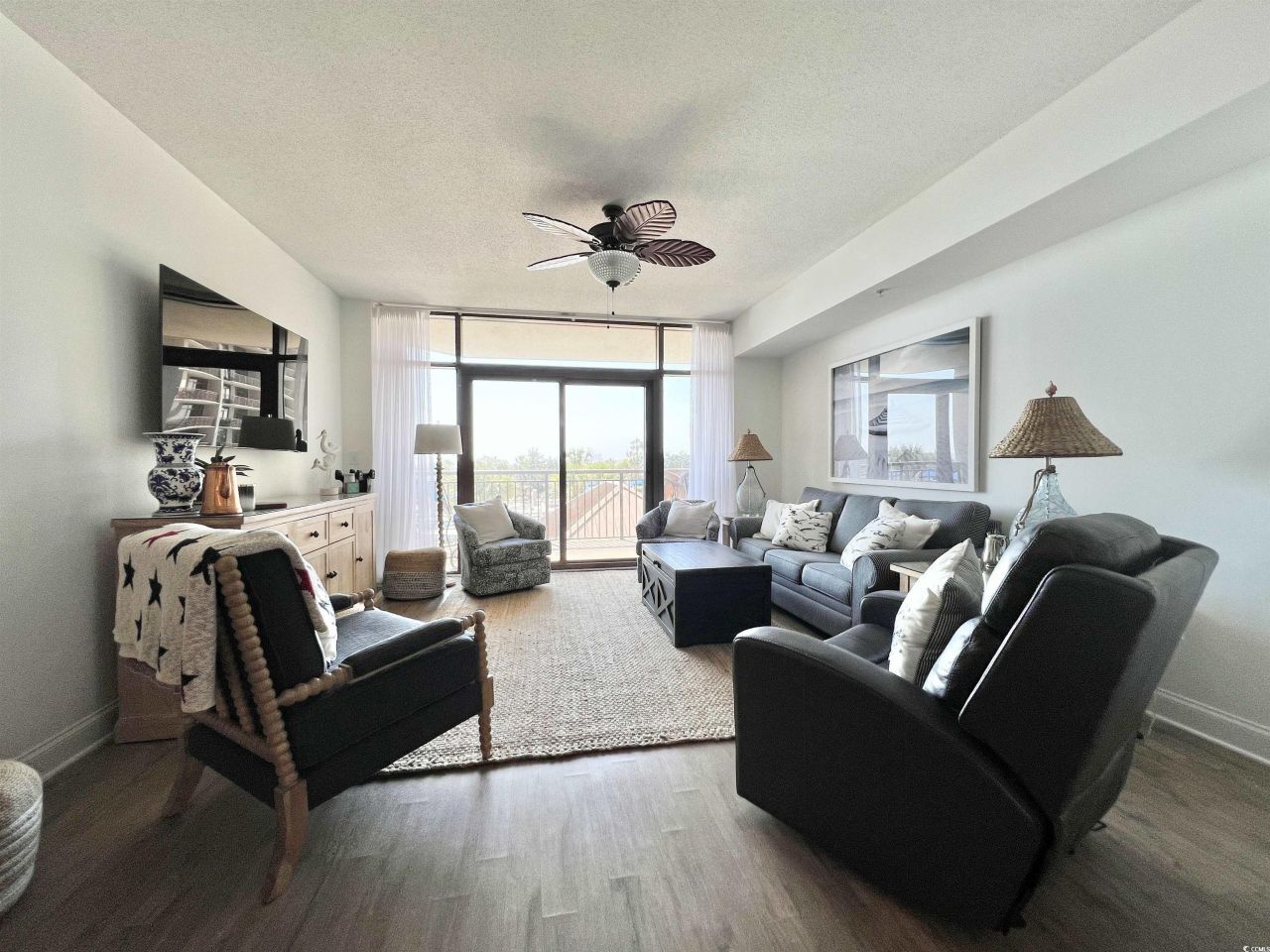 100 North Beach Blvd. Photo 4