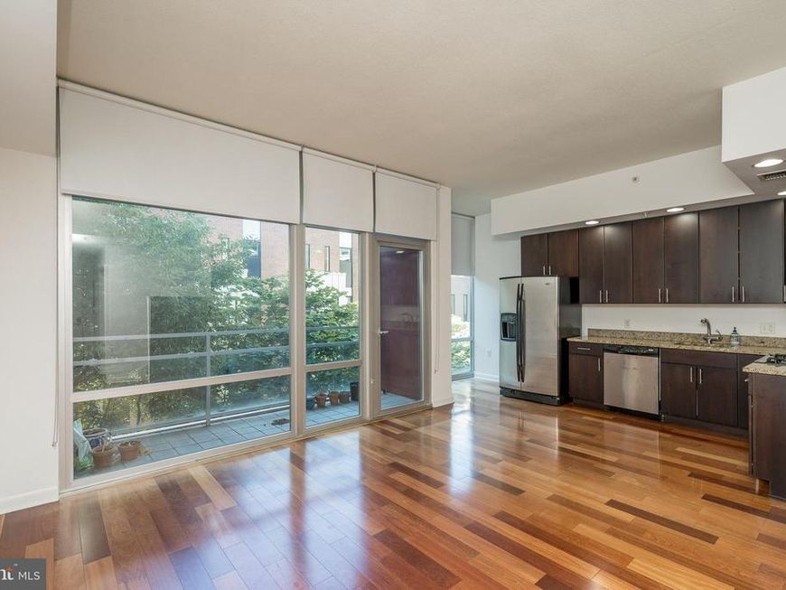 22 S Front Street, Unit 305, Philadelphia, PA 19106 Main Photo