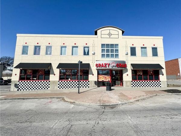 3756 Broadway Boulevard, Kansas City, MO 64111