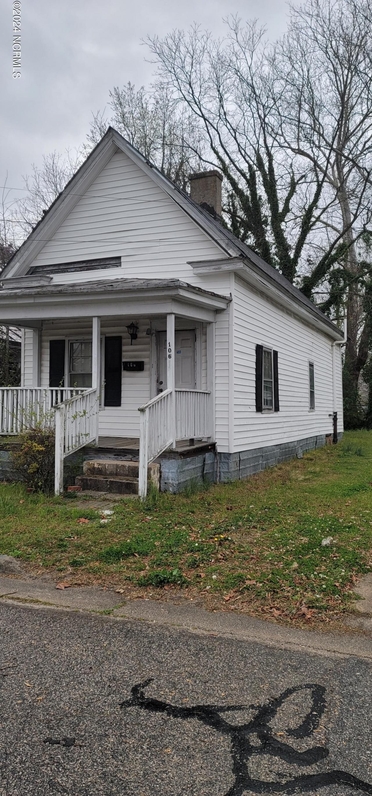 106 Ash Street E, Wilson, NC 27893 Main Photo