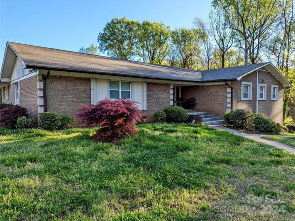 218 Sequoia Place, Charlotte, NC 28217