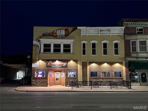 712 Broadway, Hannibal, MO 63401