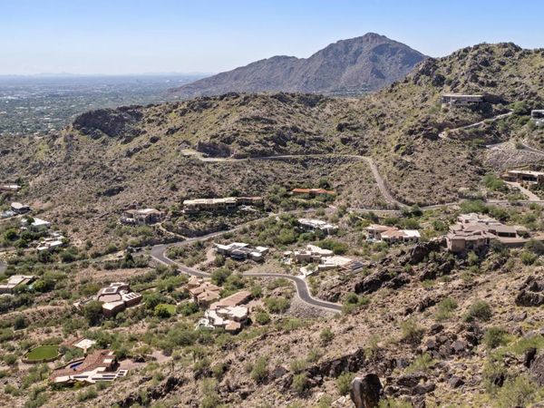 5744 E CHENEY Drive, Unit 17, Paradise Valley, AZ 85253