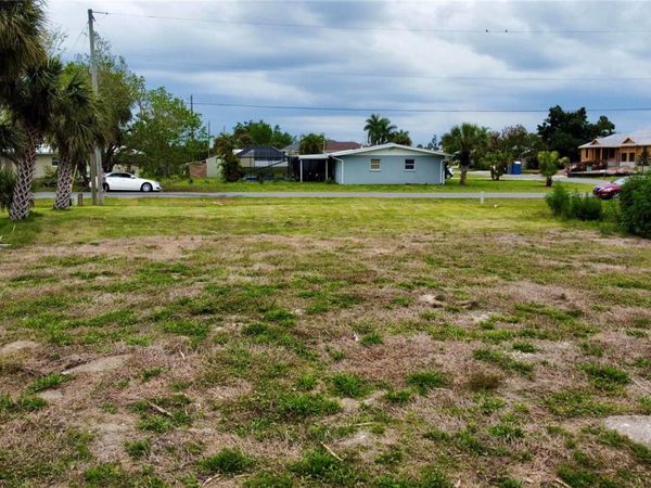 341 LAKE COURT, PUNTA GORDA, FL 33950