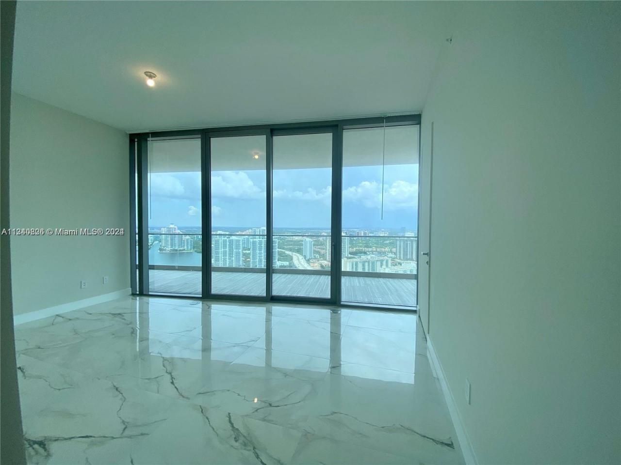 18975 Collins Ave, Unit 3605, Sunny Isles Beach, FL 33160 Photo