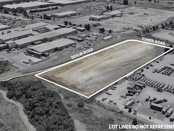 450 Tower Rd, Napa, CA 94503