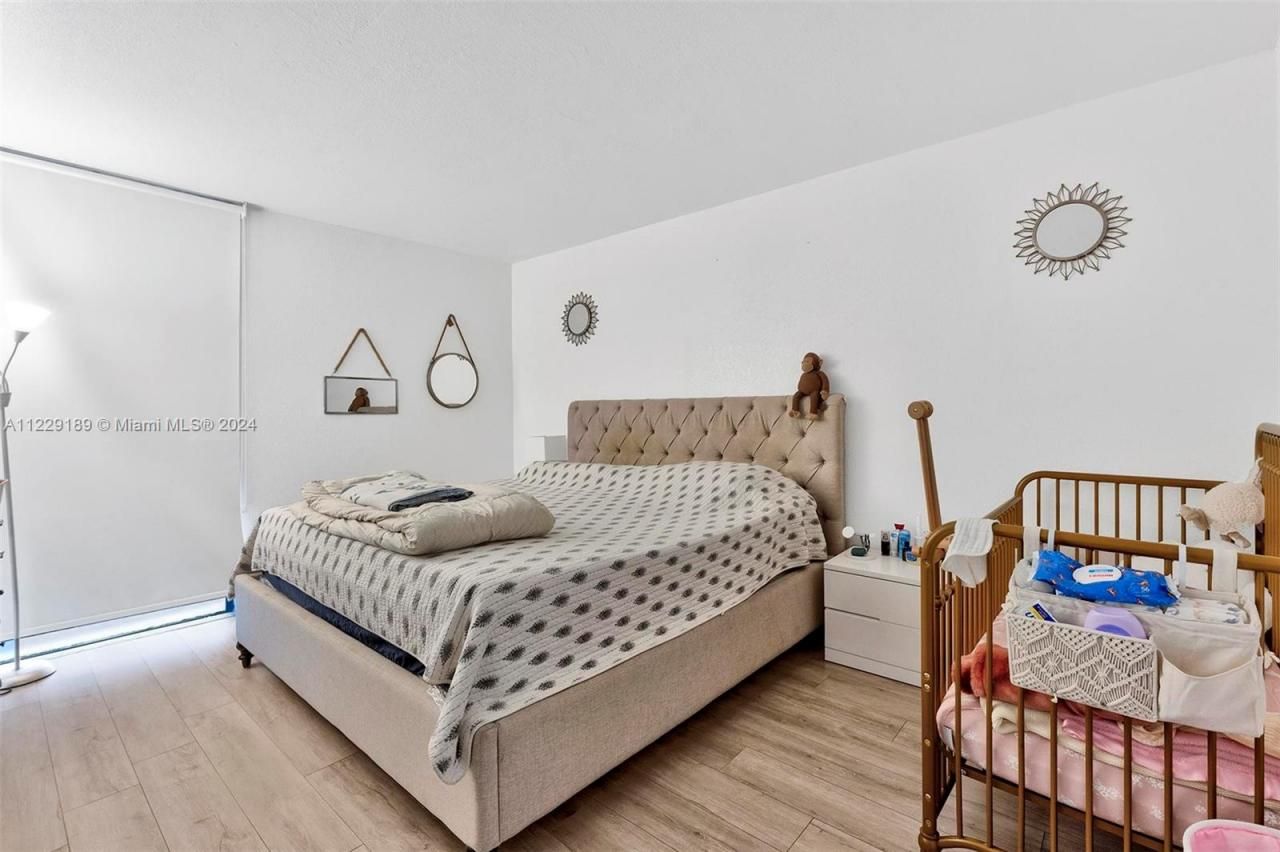 3401 N Country Club Dr, Unit 406, Aventura, FL 33180 Photo