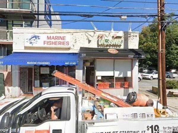 519-521 Middle Neck Road, Unit 2, Great Neck, NY 11023