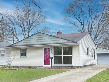 25212 LEHIGH Street, Dearborn Heights, MI 48125