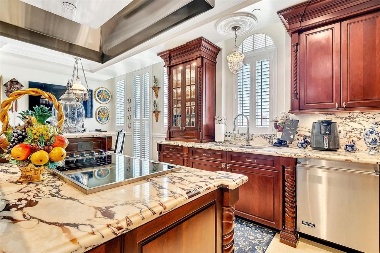 600 Coral Way, Unit 5, Coral Gables, FL 33134 Photo