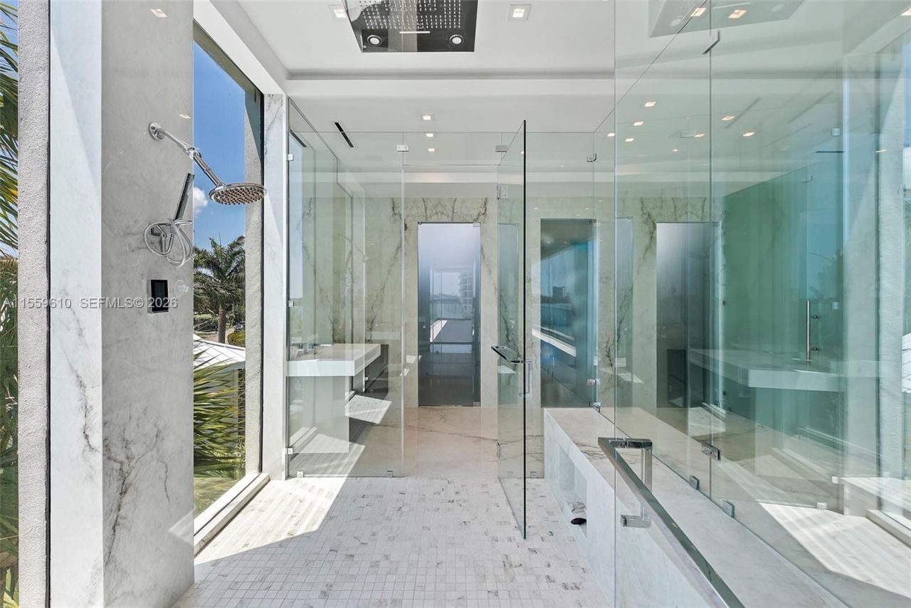 1133 Belle Meade Island Dr, Miami, FL 33138 Photo