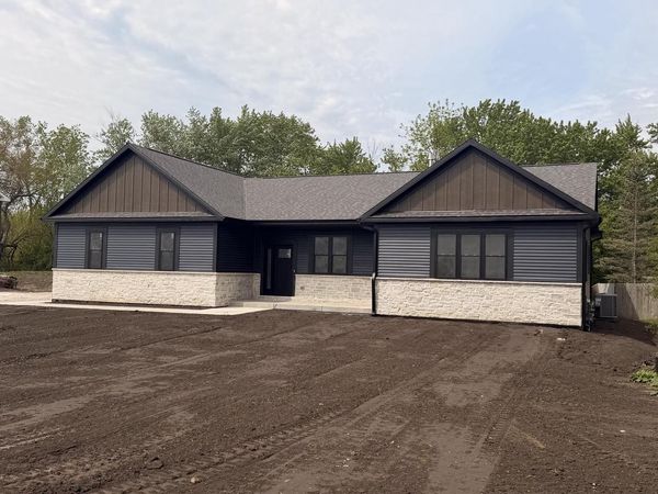 503 Ridge Drive, Mazomanie, WI 53560