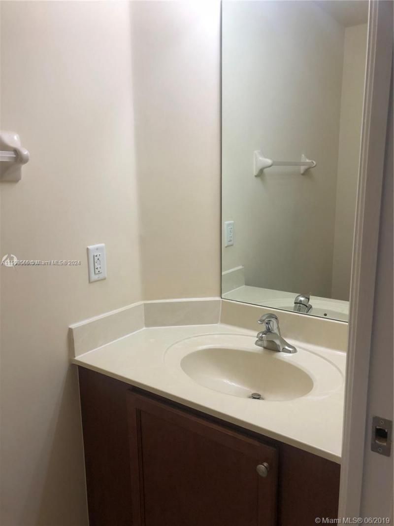 11501 NW 89th St, Unit 209, Doral, FL 33178 Photo