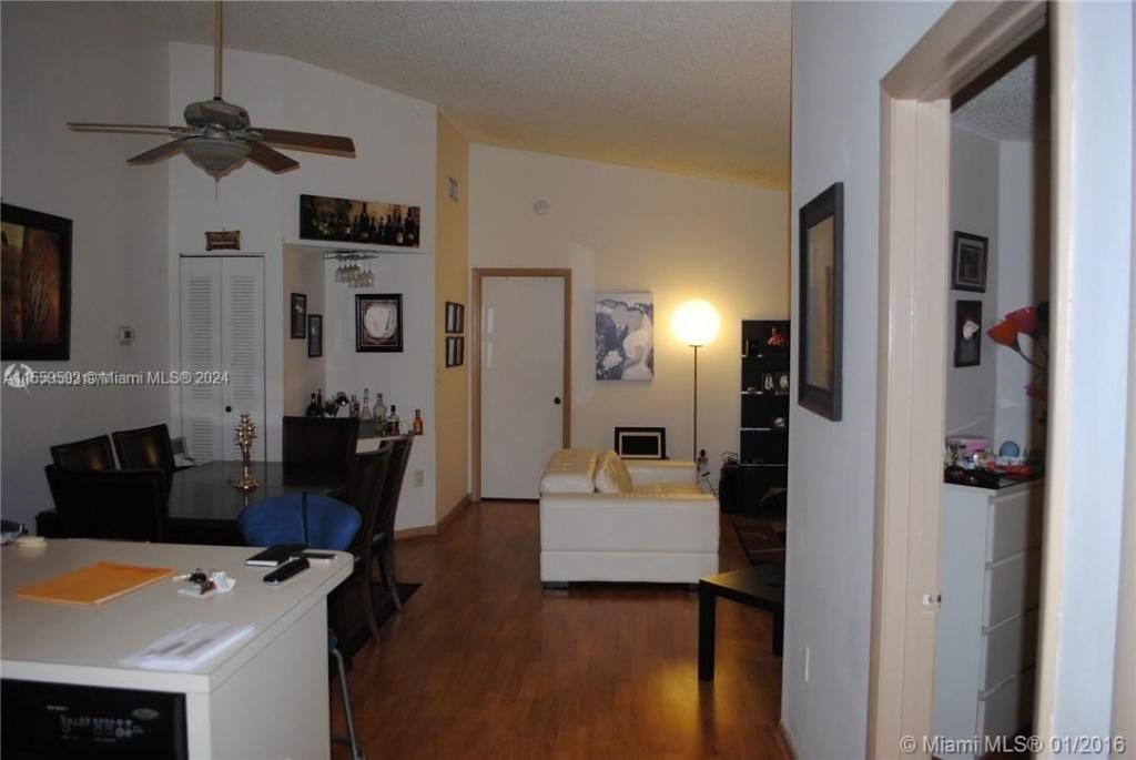 4770 NW 102nd Ave, Unit 204-19, Doral, FL 33178 Photo