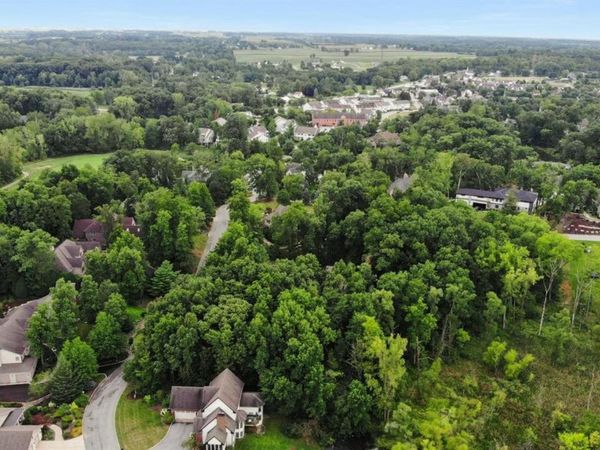 68 Braemar Drive, Valparaiso, IN 46385