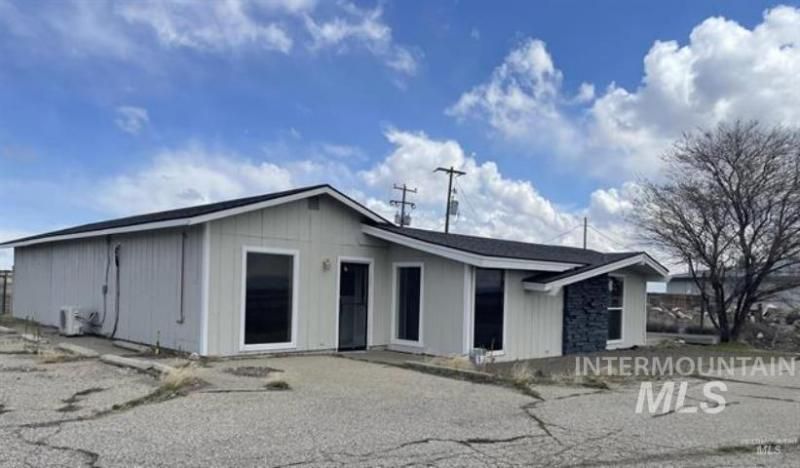 14463 Airbase Rd, Mountain Home, ID 83647 Main Photo