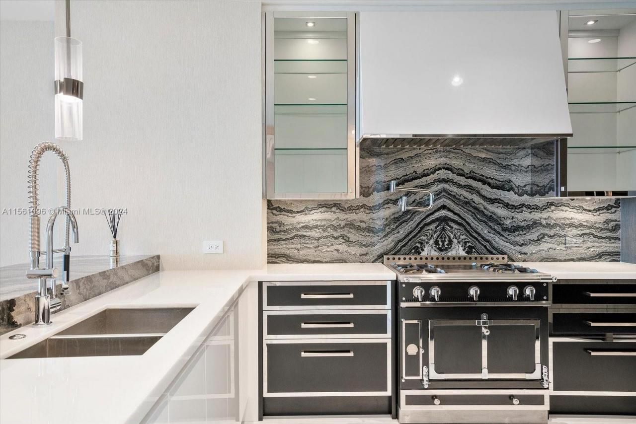 17901 Collins Avenue, Unit 902, Sunny Isles Beach, FL 33160 Photo