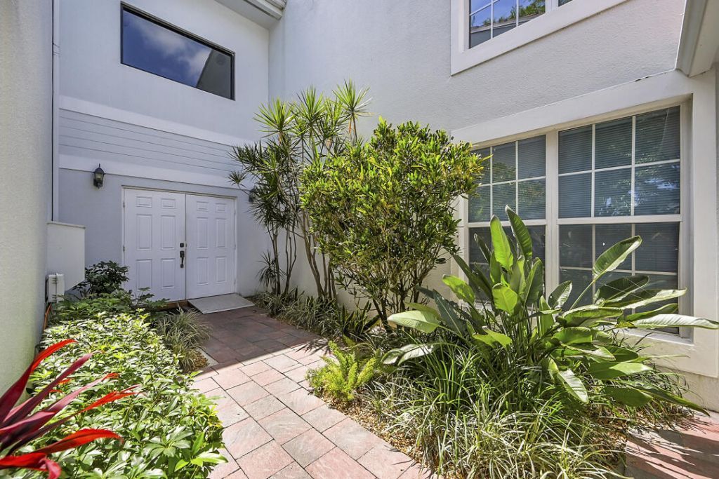 6245 Old Court Road, Unit 202, Boca Raton, FL 33433 Photo