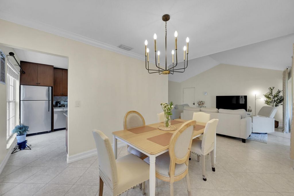 6245 Old Court Road, Unit 202, Boca Raton, FL 33433 Photo