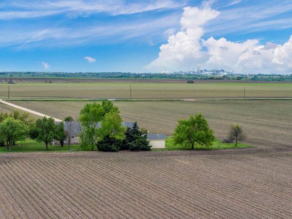 3255 County Road 369, Taylor, TX 76574