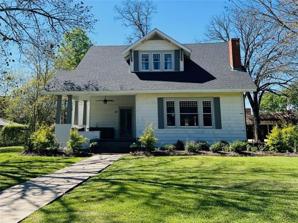 221 W WADDIL Street, Marksville, LA 71351