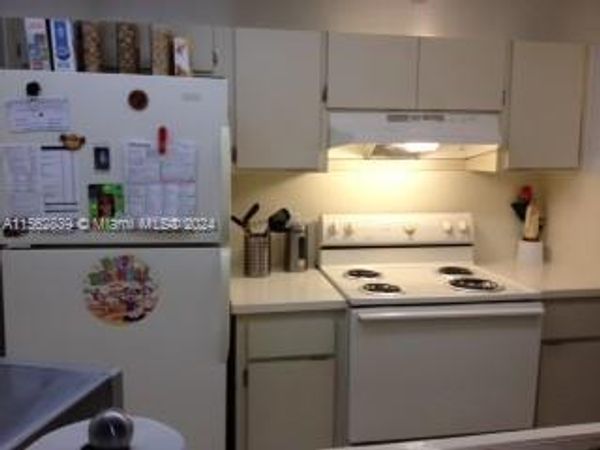 8160 Geneva Ct, Unit 206, Doral, FL 33166