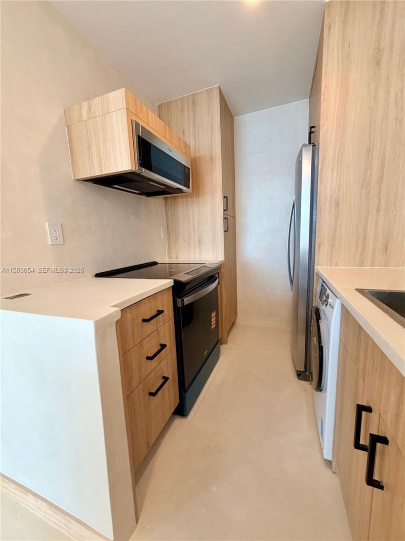 100 Lincoln Rd, Unit 1241, Miami Beach, FL 33139 Photo