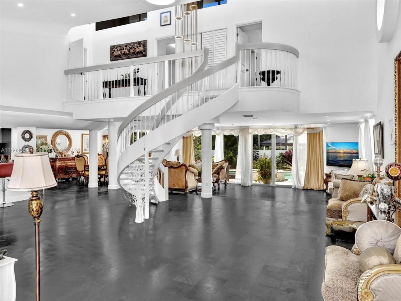 616 Ocean Blvd, Golden Beach, FL 33160 Photo