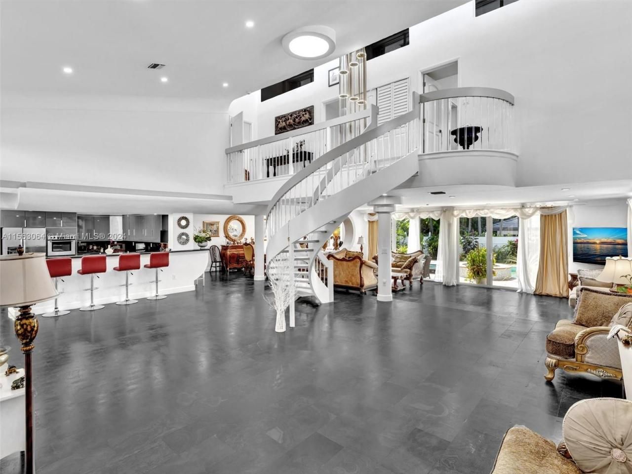 616 Ocean Blvd, Golden Beach, FL 33160 Photo