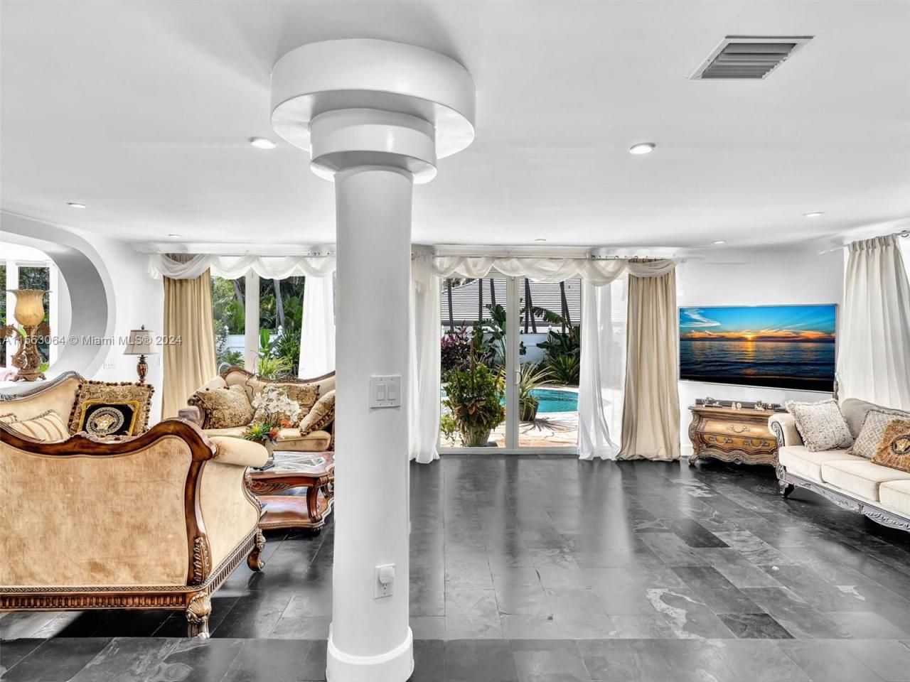 616 Ocean Blvd, Golden Beach, FL 33160 Photo