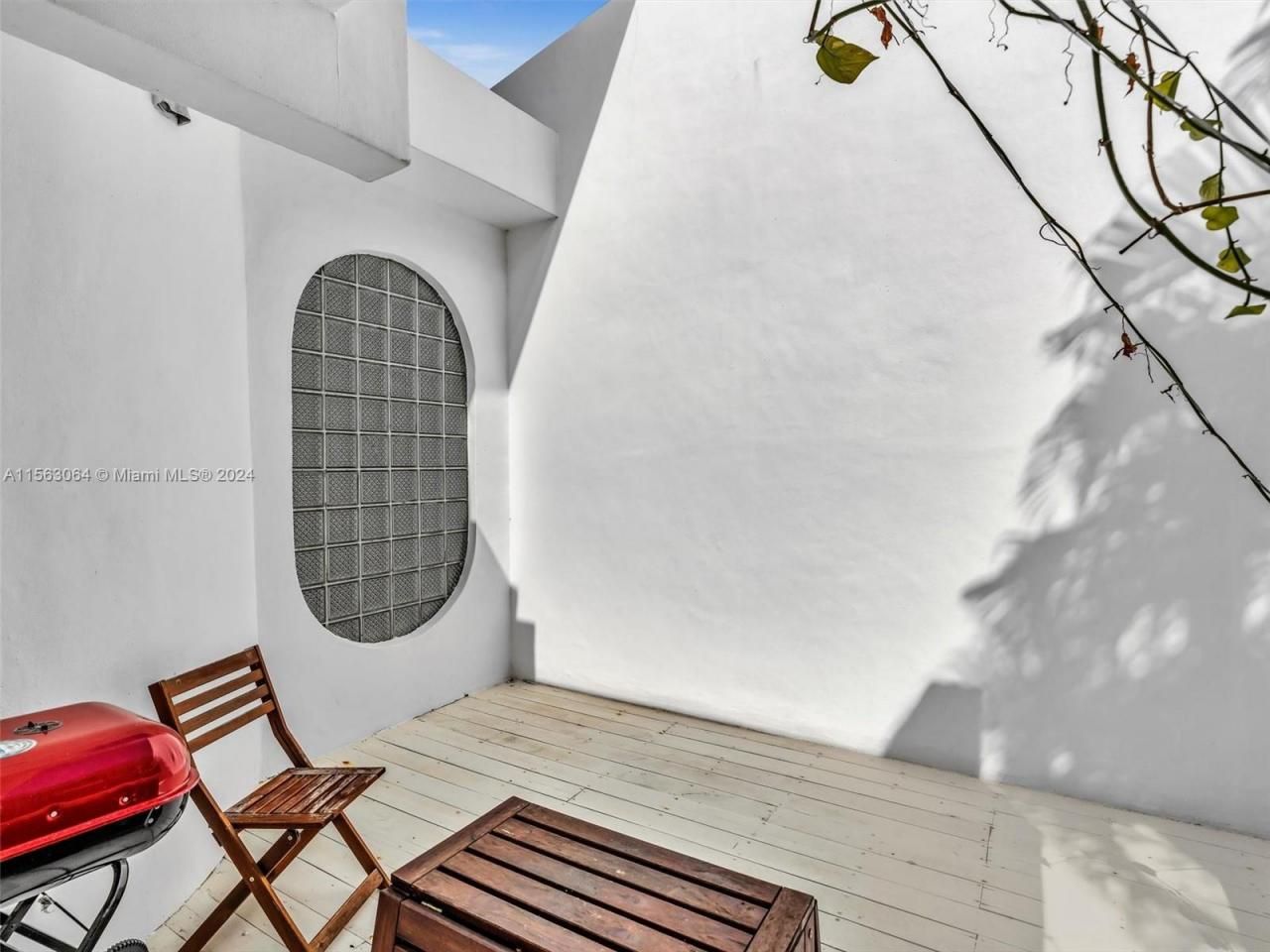 616 Ocean Blvd, Golden Beach, FL 33160 Photo