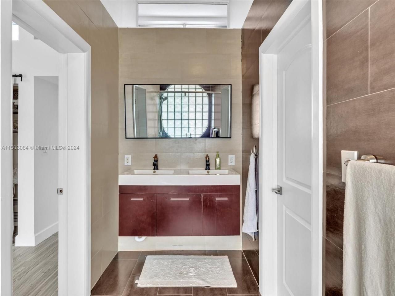 616 Ocean Blvd, Golden Beach, FL 33160 Photo