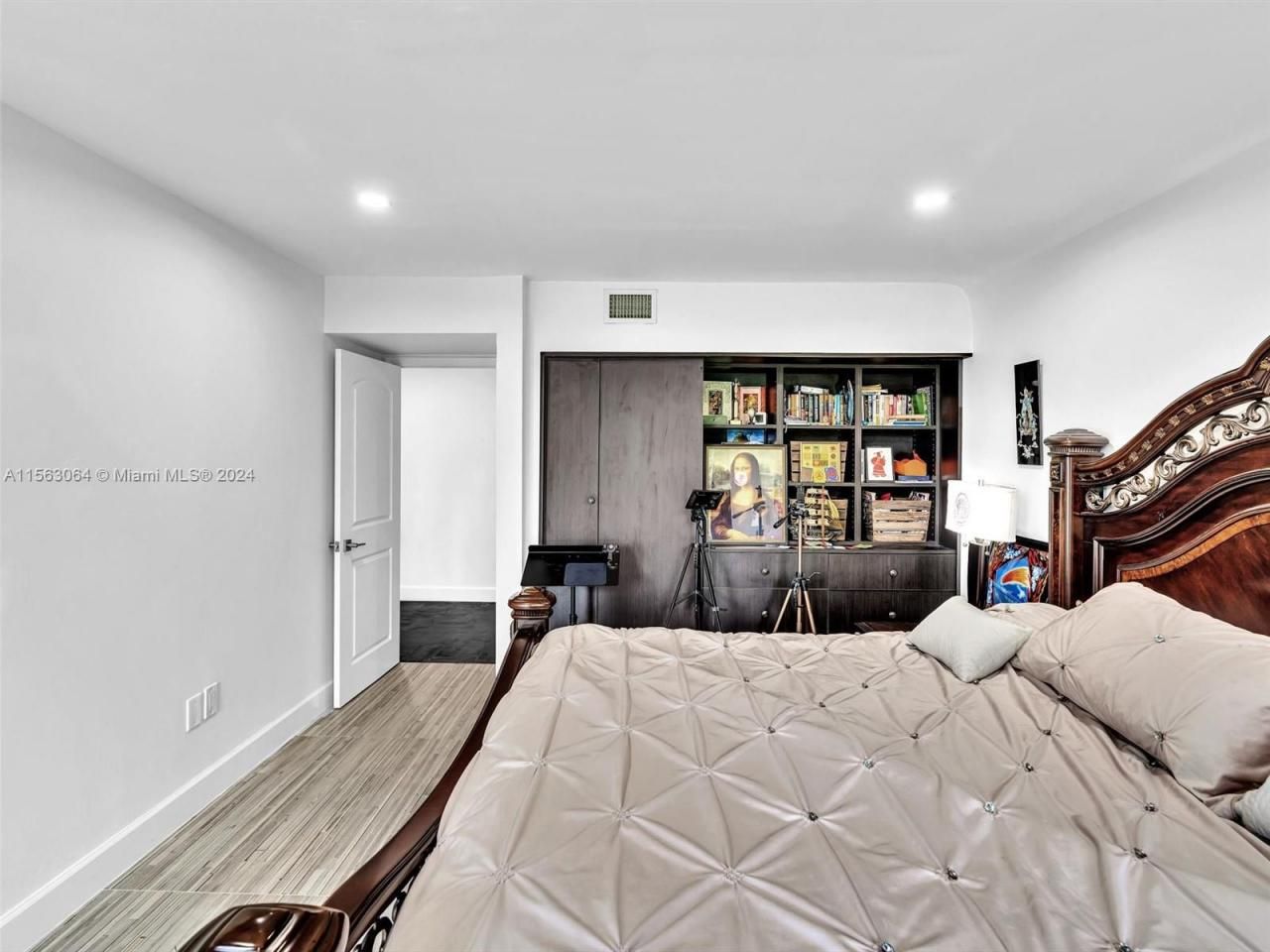 616 Ocean Blvd, Golden Beach, FL 33160 Photo