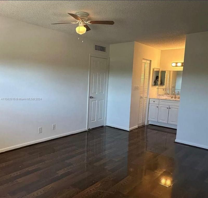 6201 N Falls Cir Dr, Unit 304, Lauderhill, FL 33319 Photo