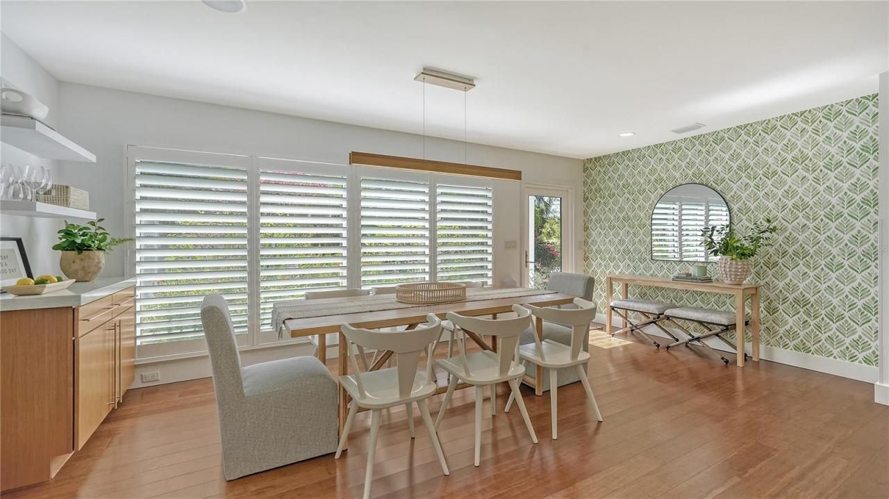 425 Mckinley Drive, Sarasota, FL 34236 Photo
